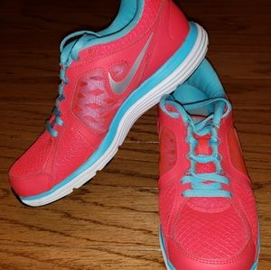 Nike 7.5 Womens Dual Fusion ST3 657498-600 Red Running Shoes Sneakers Size 7.5